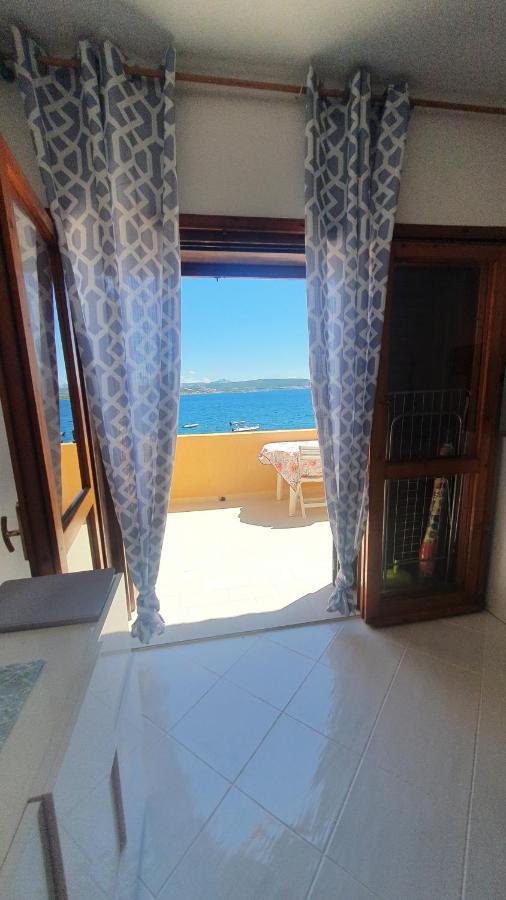 Appartamento Oltremare Vista Mare La Maddalena  Buitenkant foto